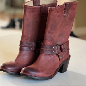 FRYE Women's Carmen Harness Short- Mid-calf leather boot. 
Size 6 1/2B